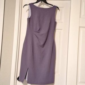 Fitted lined dress in a pastel violet.